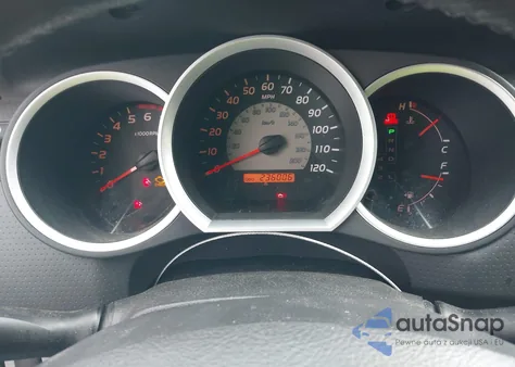 2010 Toyota Tacoma Prerunner V6 z USA, uszkodzony, nr VIN 3TMJU4GN3AM099350